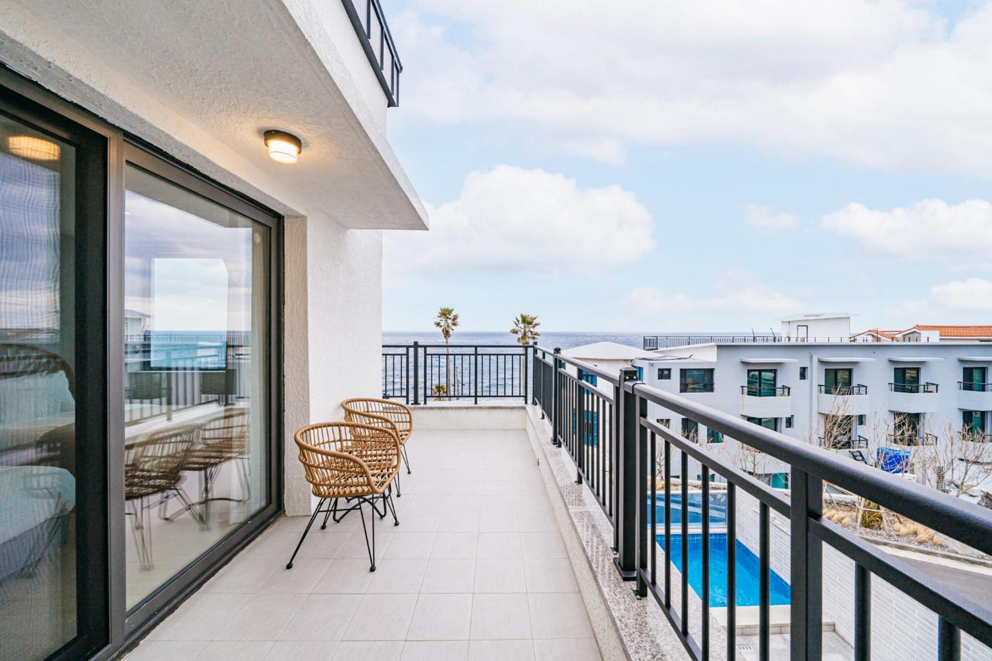 Ddosi Aewol Pool Villa 济州市 外观 照片