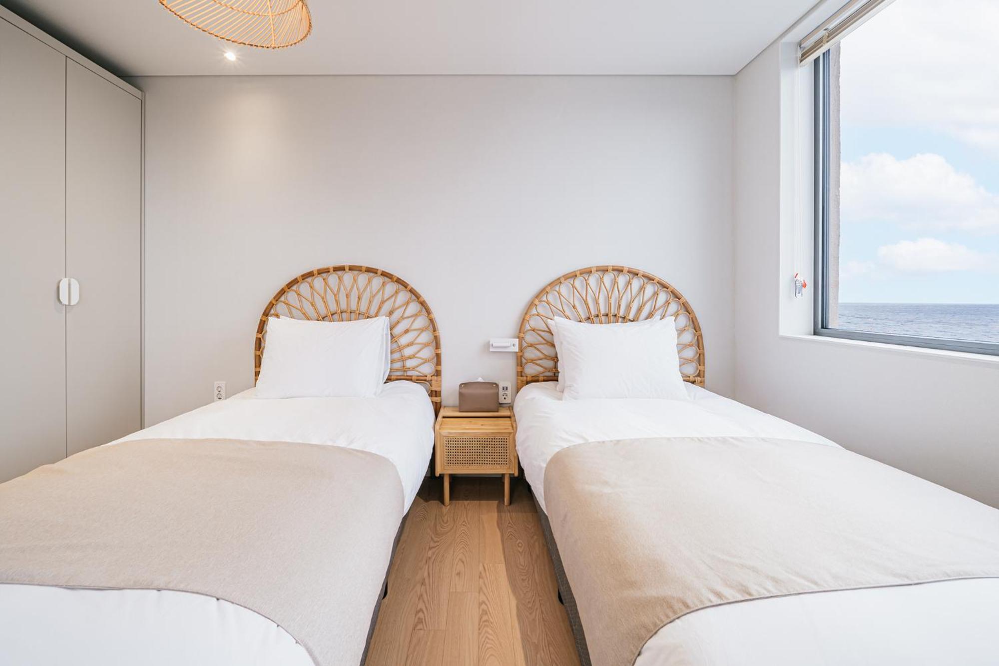 Ddosi Aewol Pool Villa 济州市 外观 照片