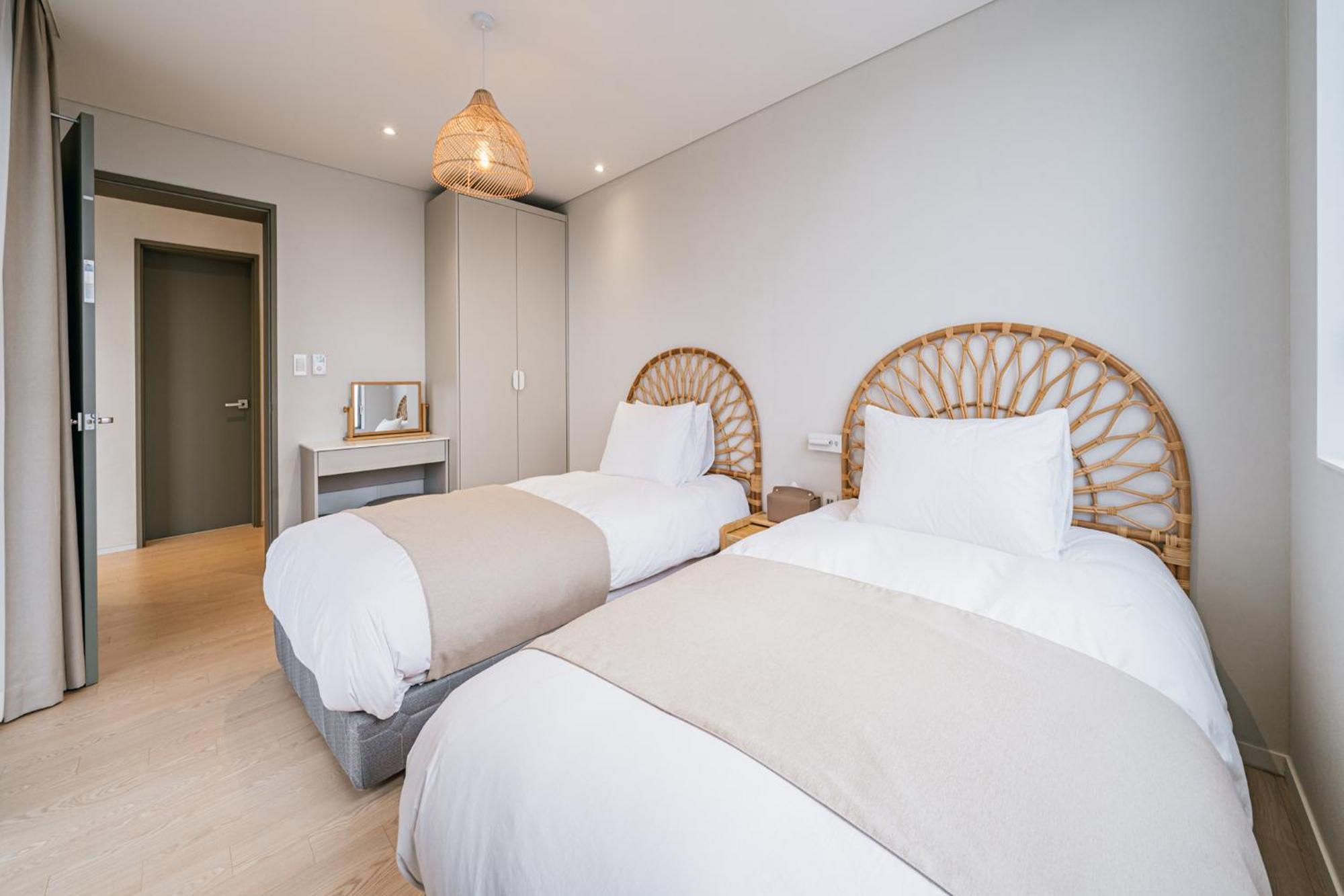 Ddosi Aewol Pool Villa 济州市 外观 照片