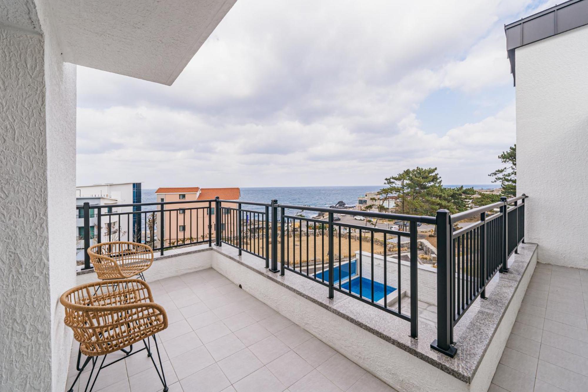 Ddosi Aewol Pool Villa 济州市 外观 照片